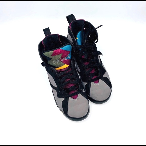 Boy’s Retro Air Jordan’s - Picture 2 of 5